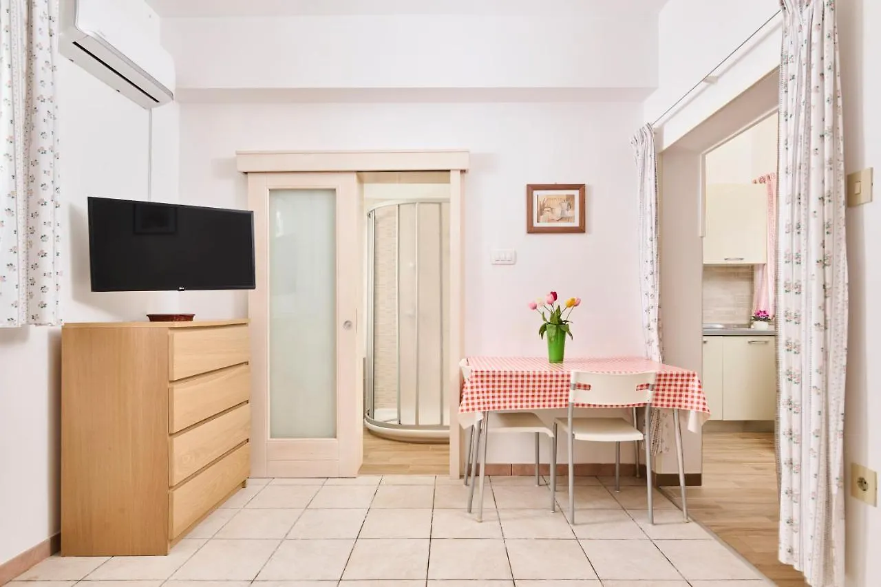 Anna Apartments Zambratija  0*, Zambratija (Istria) Croatia