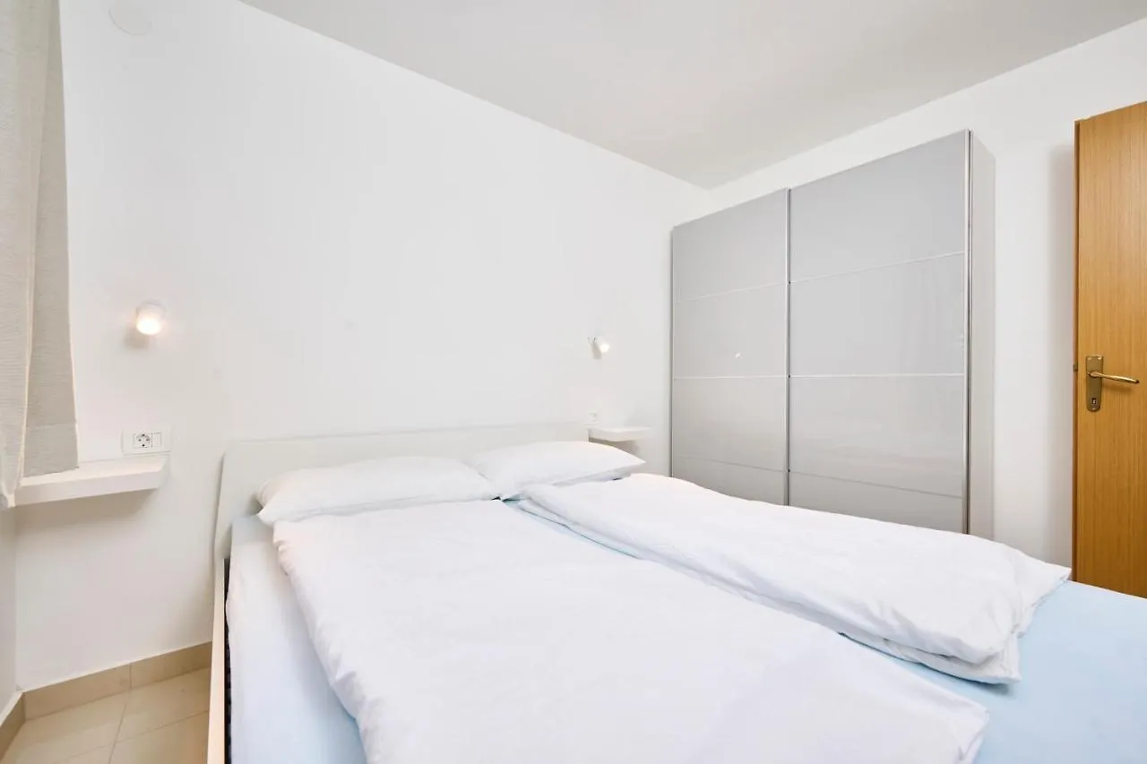 Anna Apartments Zambratija  Croatia