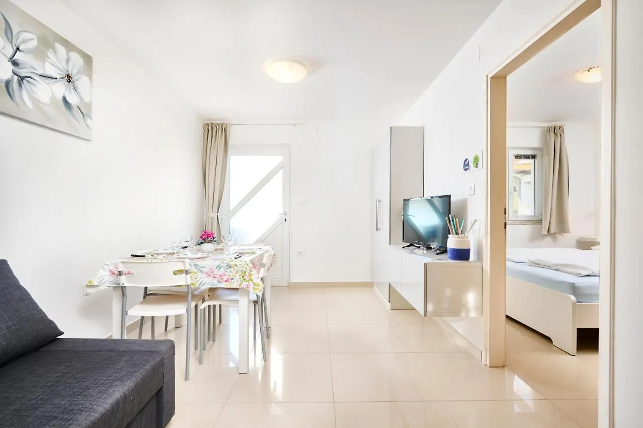 Anna Apartments Zambratija  Croatia